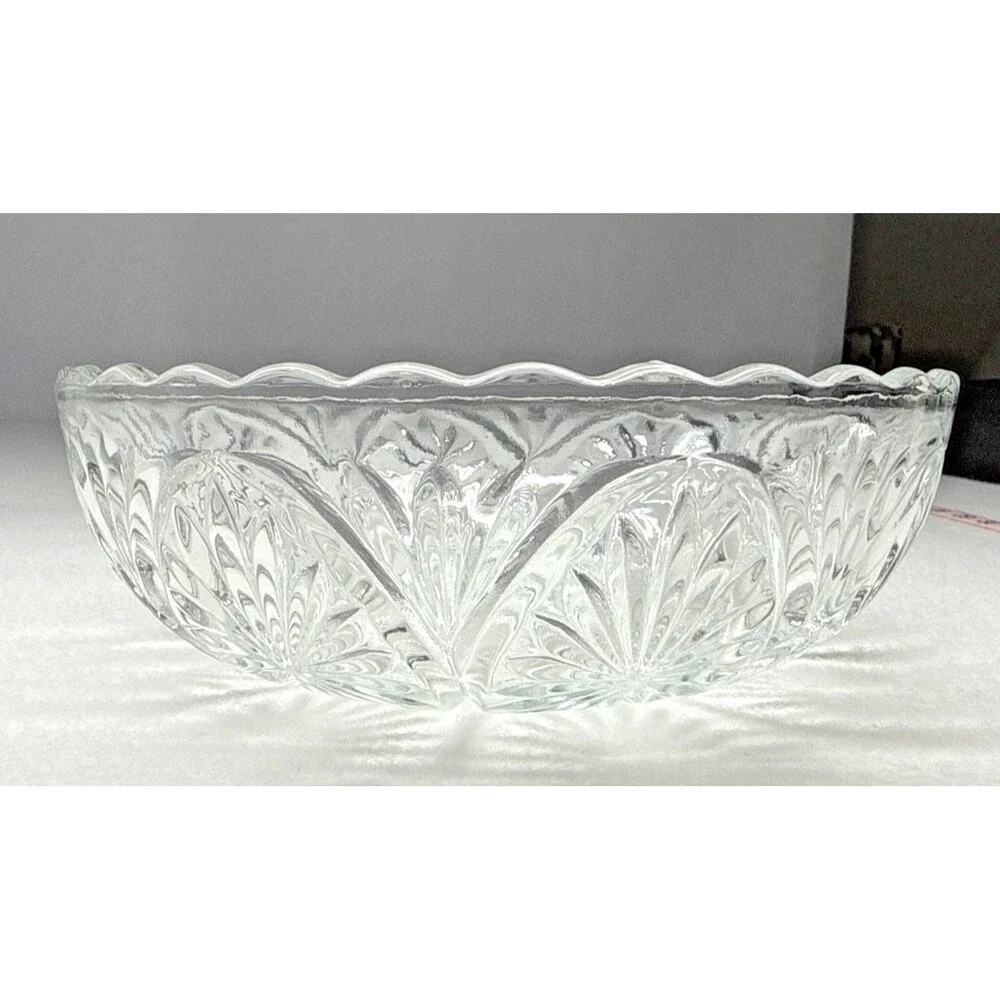 Anchor Hocking Medallion Clear Glass Serving Bowl Scalloped Pressed Vintage